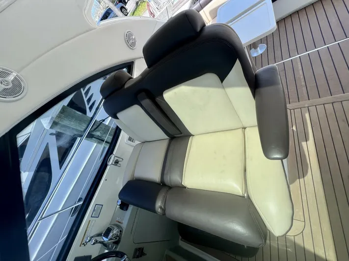 Group Therapy Yacht Photos Pics 2013 Sea Ray 470 Sundancer - Image 27