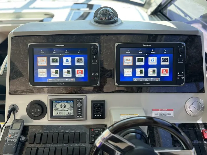 Group Therapy Yacht Photos Pics 2013 Sea Ray 470 Sundancer - Image 35