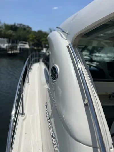 Group Therapy Yacht Photos Pics 2013 Sea Ray 470 Sundancer - Image 11