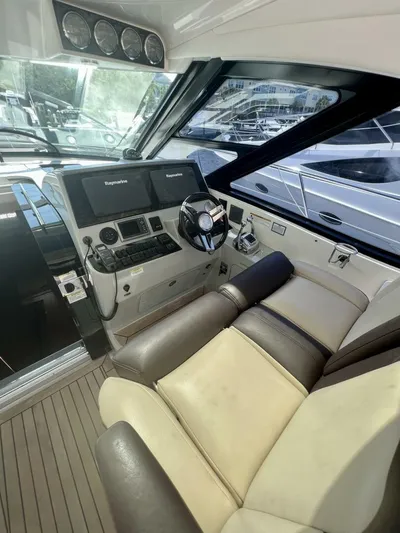 Group Therapy Yacht Photos Pics 2013 Sea Ray 470 Sundancer - Image 28