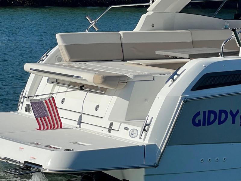 2017 Jeanneau Leader 33