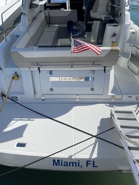 2017 Jeanneau Leader 33
