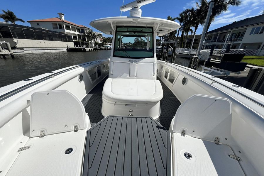 2016 Boston Whaler 350 Outrage