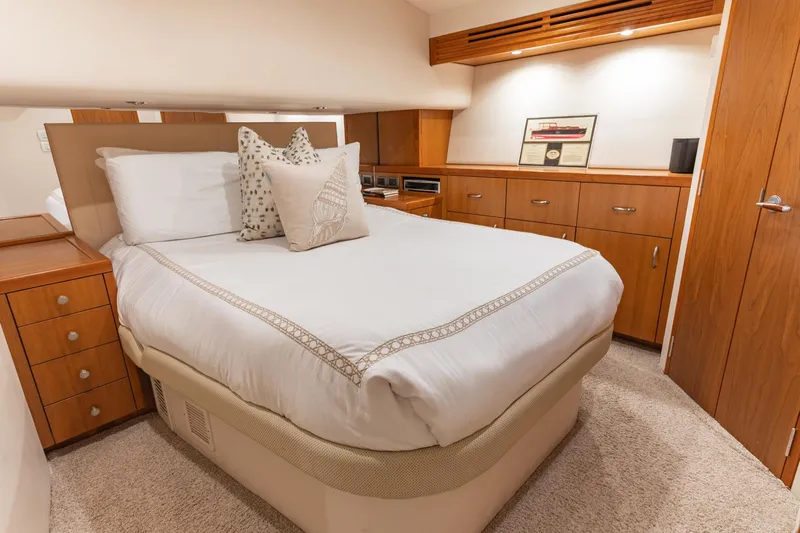 Steel Grove Yacht Photos Pics 