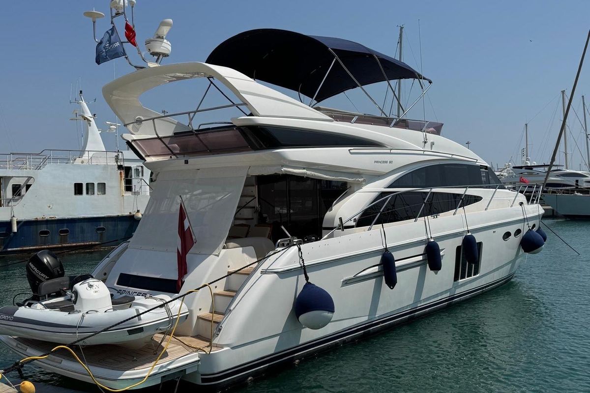 2012 Princess 61 
