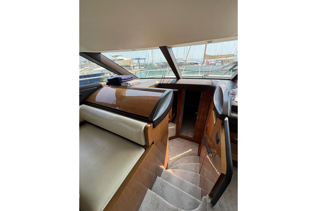 2012 Princess 61 
