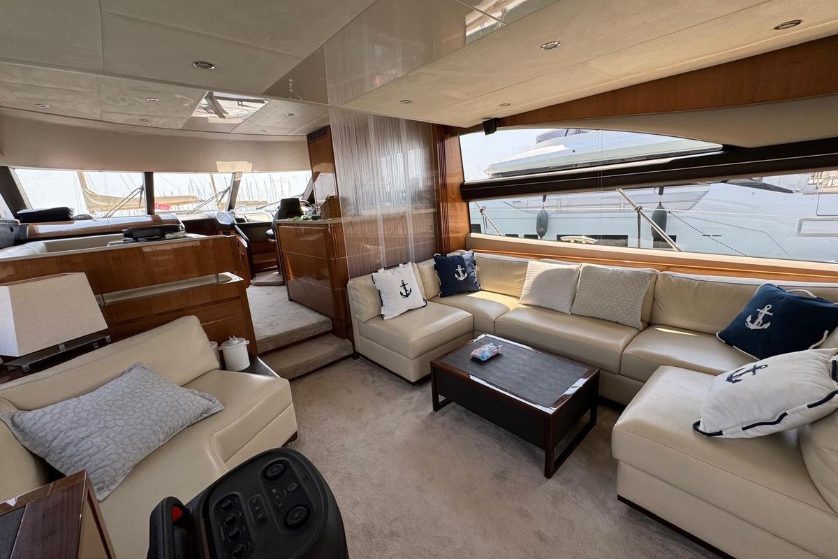 2012 Princess 61 