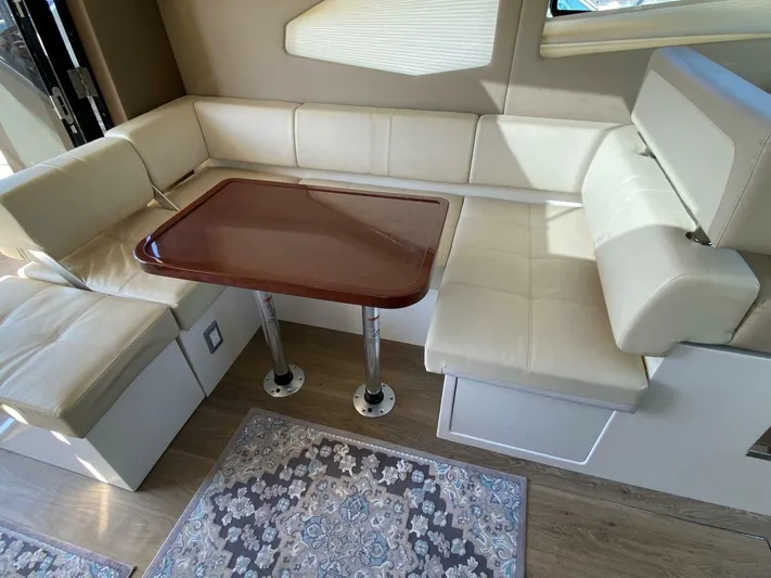 Mabe's Kid Yacht Photos Pics 2017 Carver C37 Coupe Diesel - Image 14