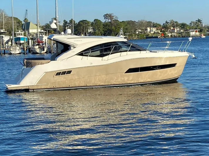 Mabe's Kid Yacht Photos Pics 2017 Carver 37 Coupe Diesel - Image 1