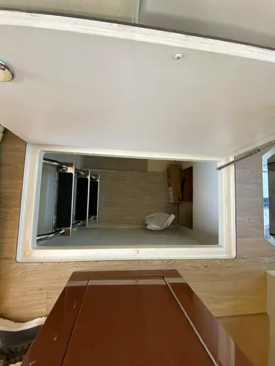 Mabe's Kid Yacht Photos Pics 2017 Carver C37 Coupe Diesel - Image 29