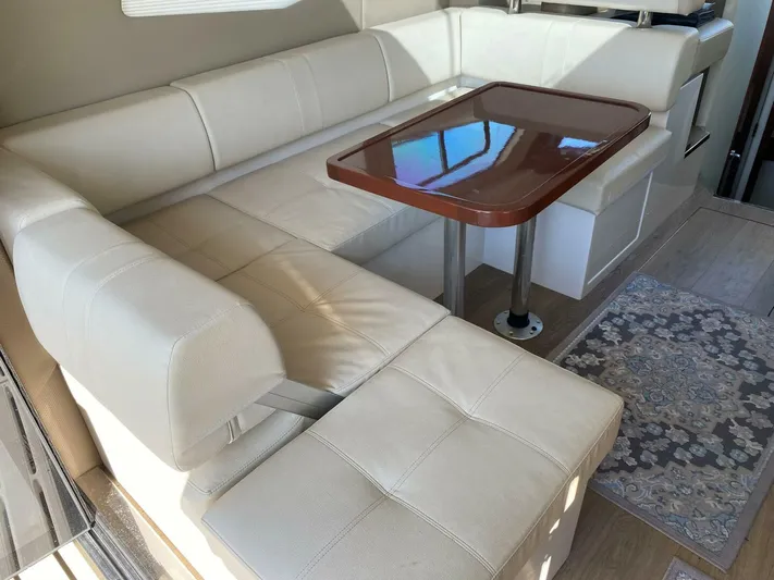 Mabe's Kid Yacht Photos Pics 2017 Carver C37 Coupe Diesel - Image 16