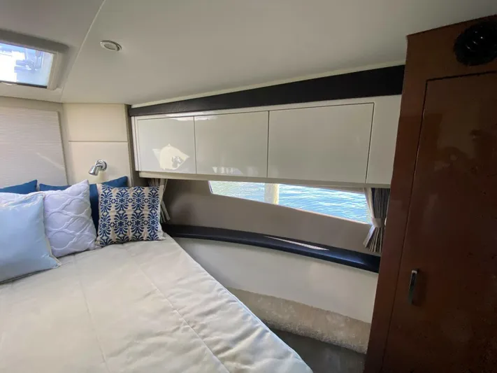 Mabe's Kid Yacht Photos Pics 2017 Carver C37 Coupe Diesel - Image 52