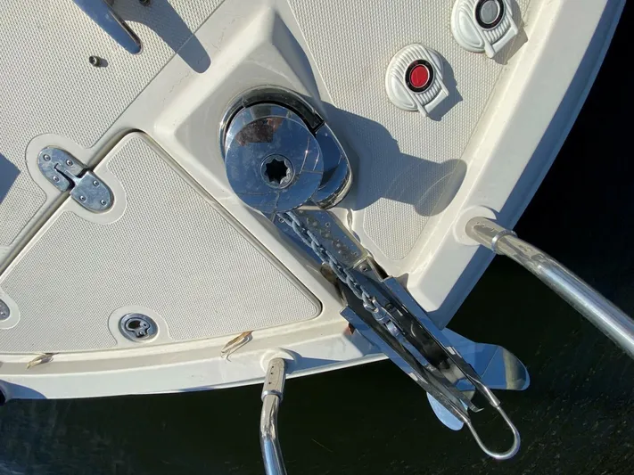 Mabe's Kid Yacht Photos Pics 2017 Carver C37 Coupe Diesel - Image 6