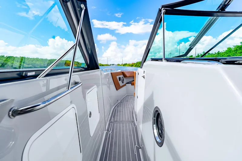 South Beach Edition -- Like New Trade In Yacht Photos Pics 2024 Cruisers Yachts 34 GLS OB deck with sleek design and modern features.