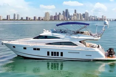 Fairline Squadron 66