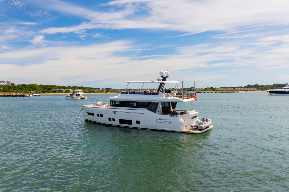 2019 Sirena 64 