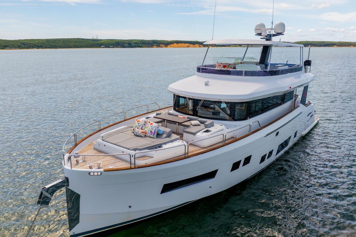 2019 Sirena 64 