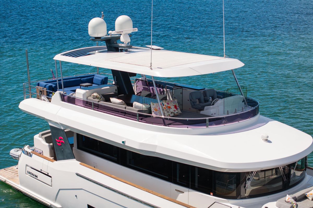 2019 Sirena 64 