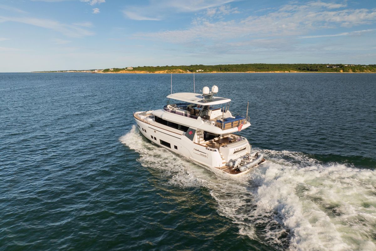 2019 Sirena 64 