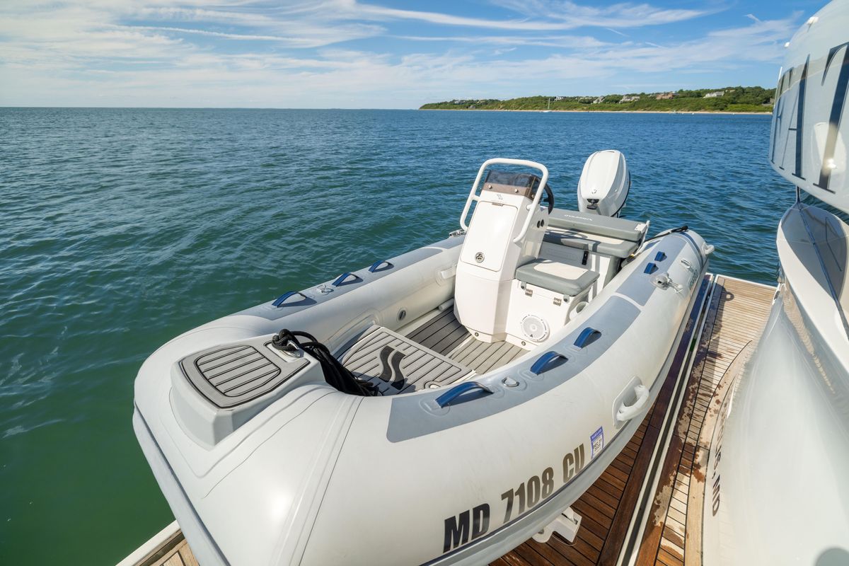 2019 Sirena 64 