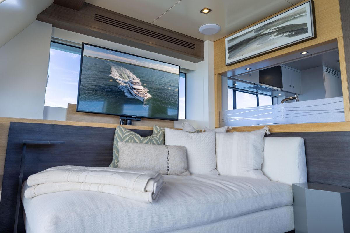 2019 Sirena 64 