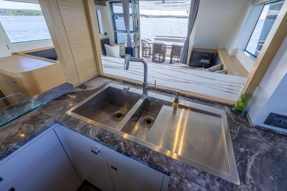 2019 Sirena 64 