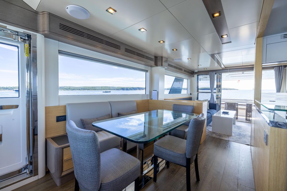 2019 Sirena 64 