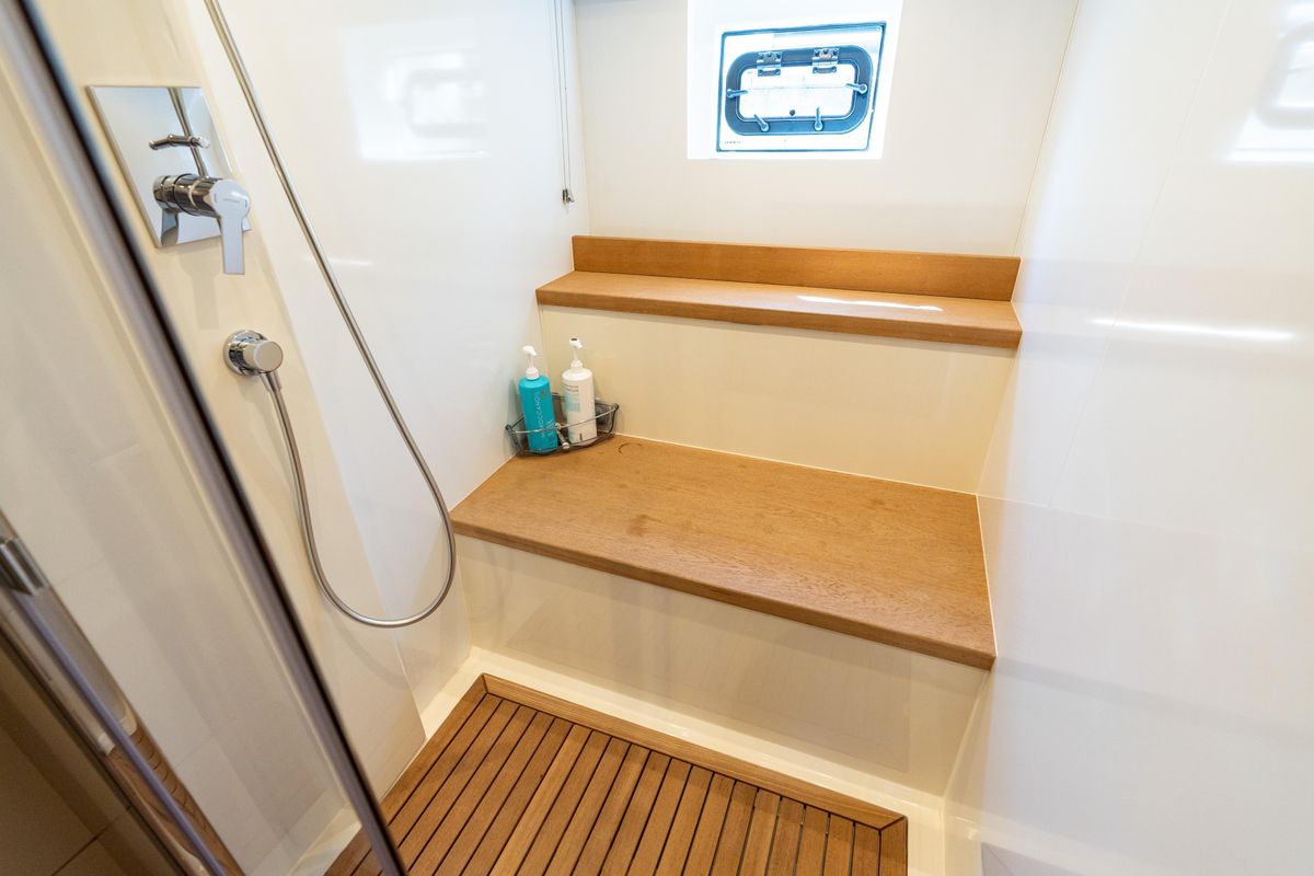 2019 Sirena 64 