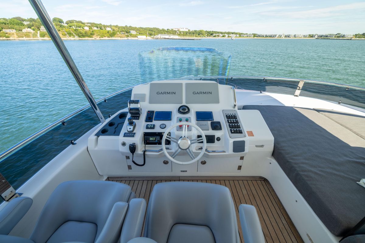 2019 Sirena 64 