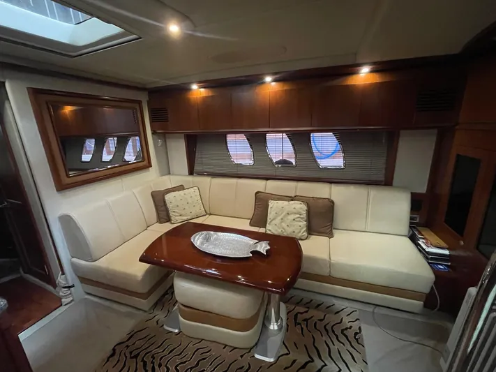 Faux Paw Yacht Photos Pics 