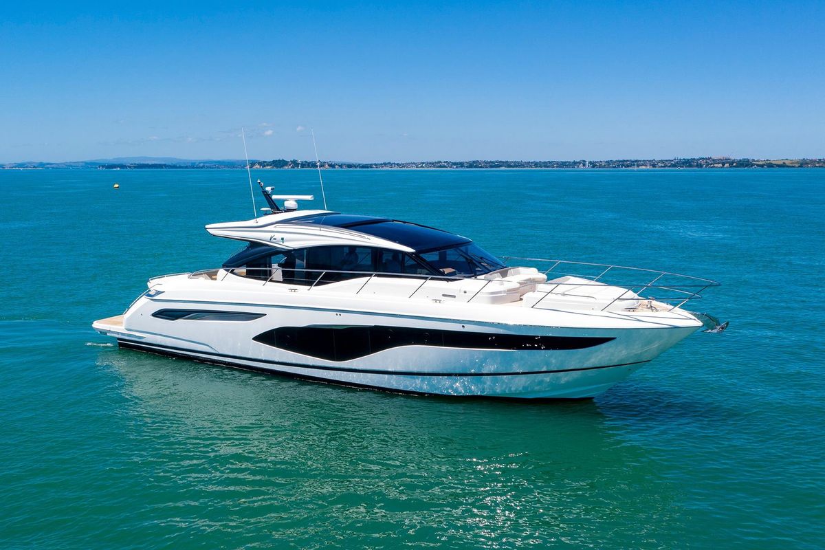2019 Princess 62 