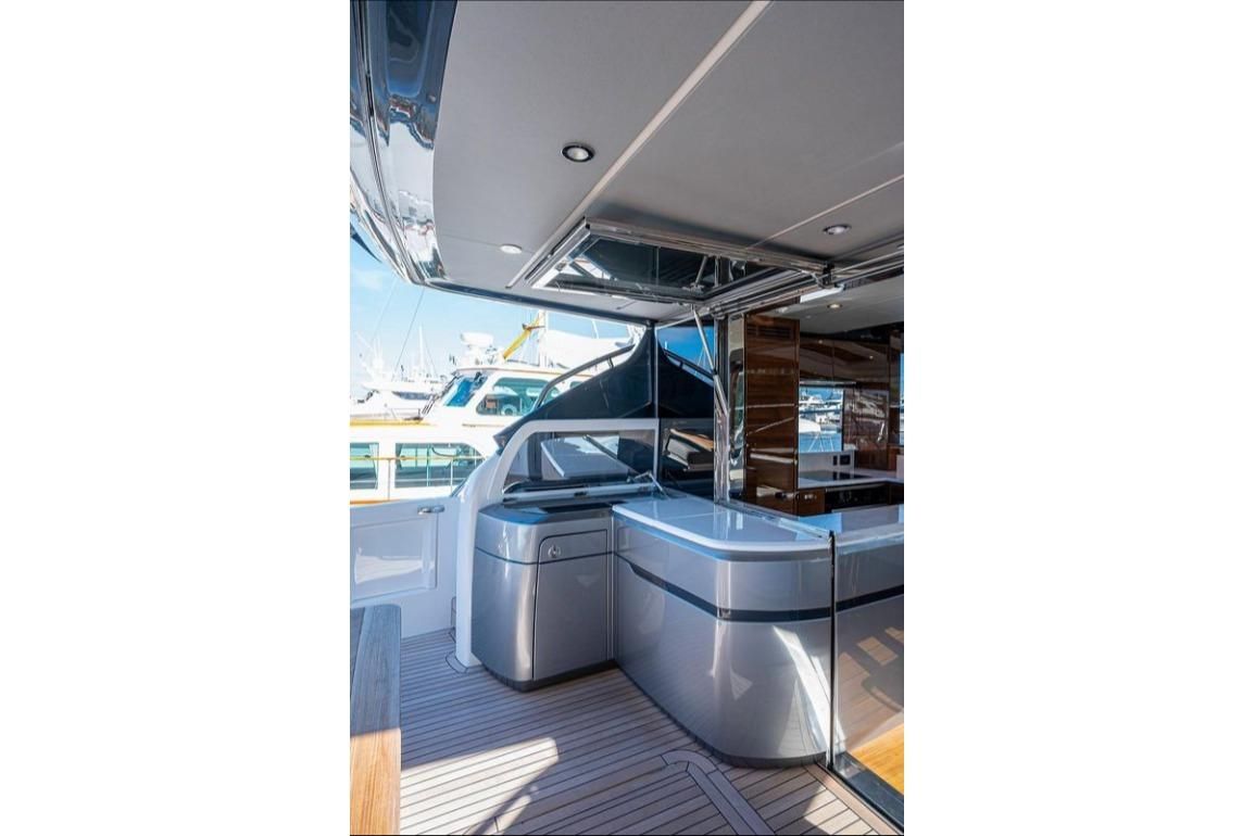 2019 Princess 62 