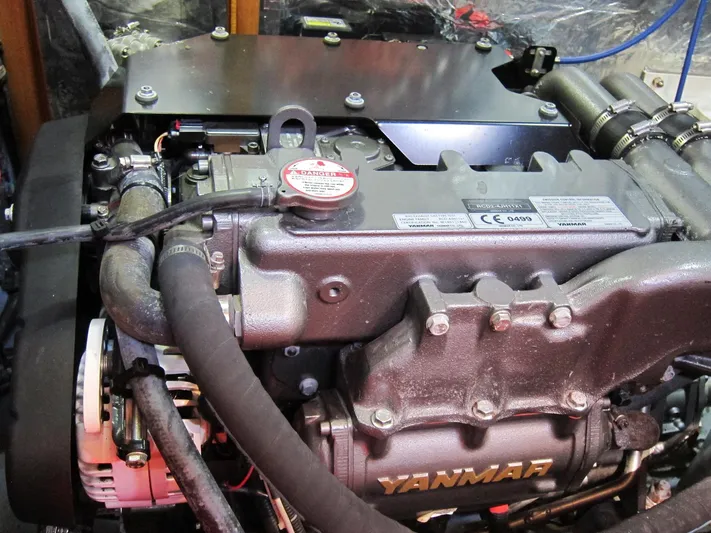 Living Water Yacht Photos Pics 