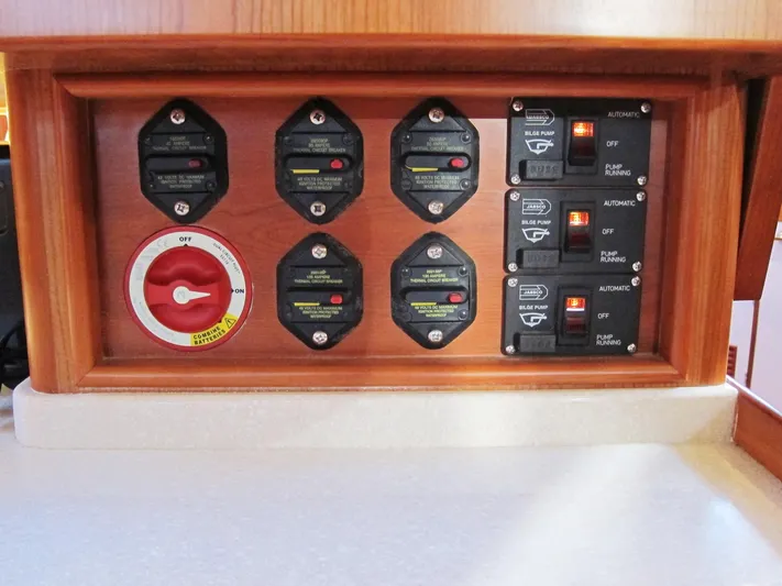 Living Water Yacht Photos Pics 