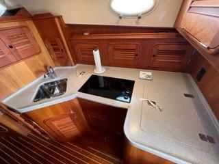 2008 Hinckley Talaria 40
