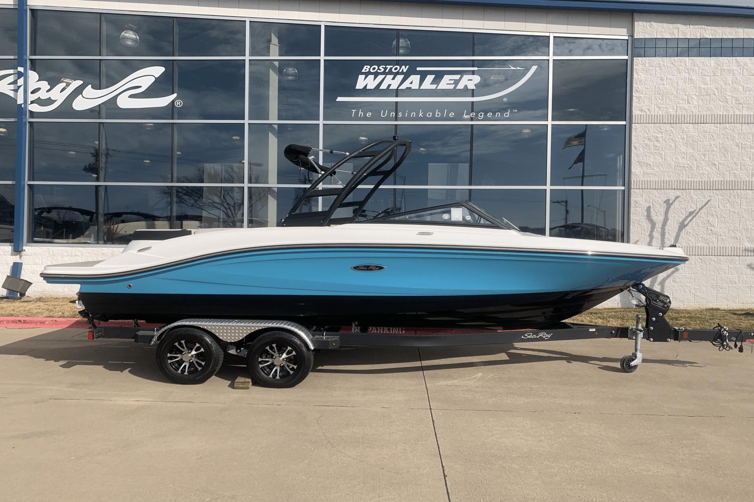 2023 Sea Ray SPX 210