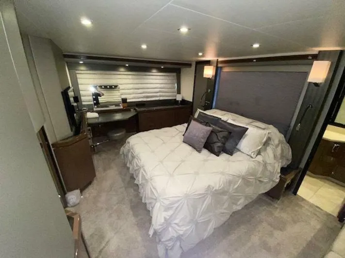 7th Heaven Yacht Photos Pics 2014 Marquis 63 Sport Yacht - Image 32