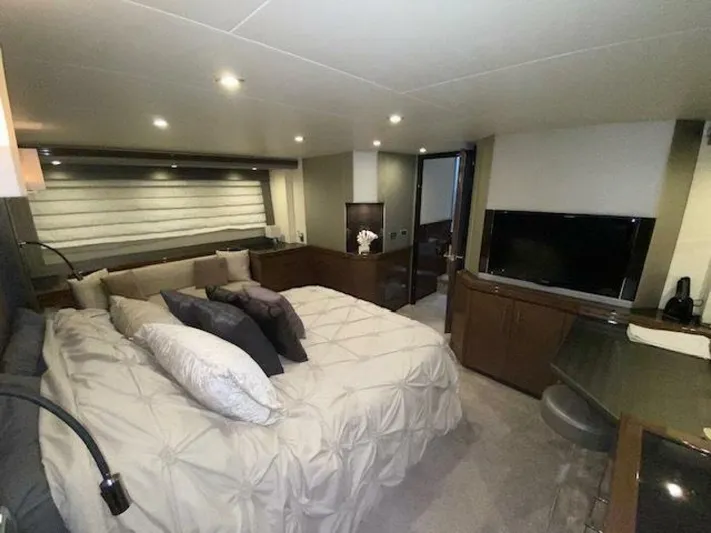 7th Heaven Yacht Photos Pics 2014 Marquis 63 Sport Yacht - Image 35