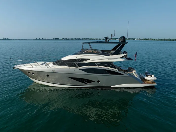 7th Heaven Yacht Photos Pics 2014 Marquis 63 Sport Yacht - Image 70