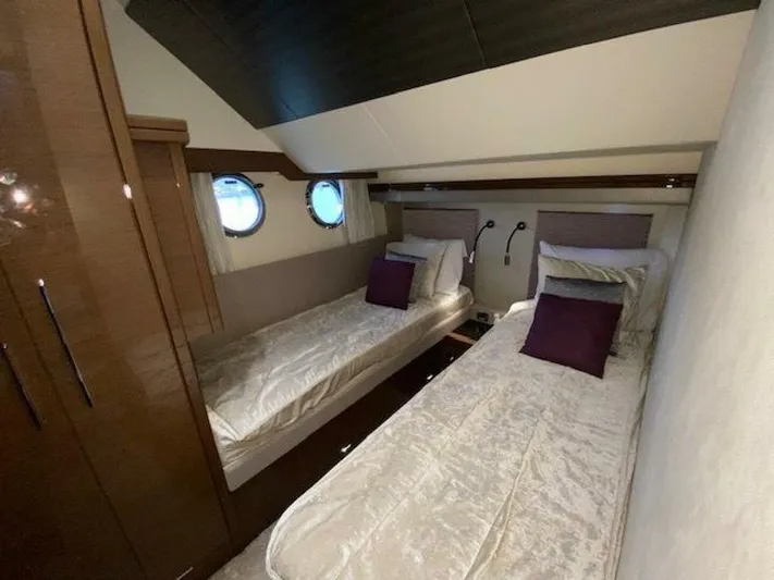 7th Heaven Yacht Photos Pics 2014 Marquis 63 Sport Yacht - Image 42