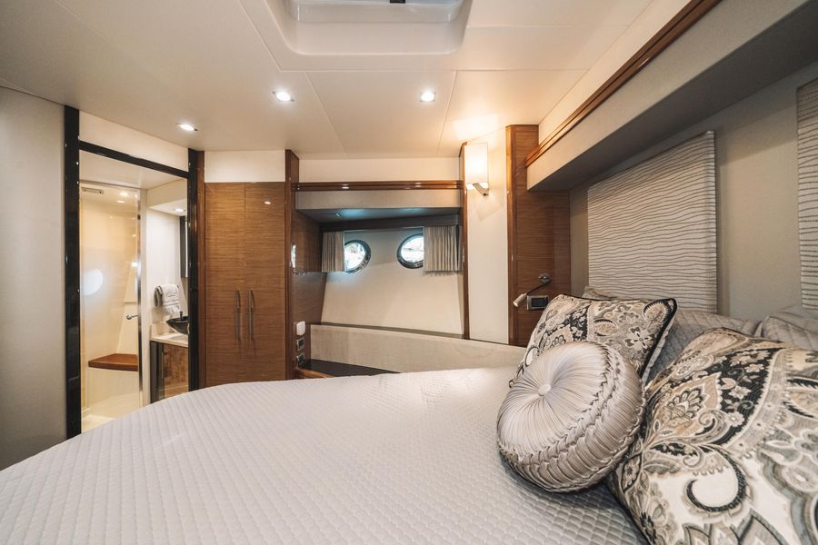 2013 Marquis Yachts 630 Sport Yacht
