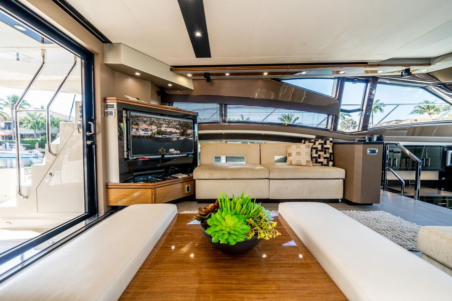 2013 Marquis Yachts 630 Sport Yacht