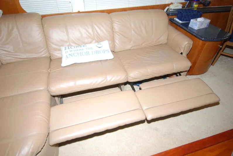 Escape Plan Yacht Photos Pics 2002 Carver 564 Cockpit - Image 42