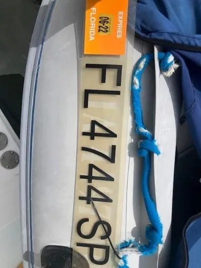 Escape Plan Yacht Photos Pics 2002 Carver 564 Cockpit - Image 81