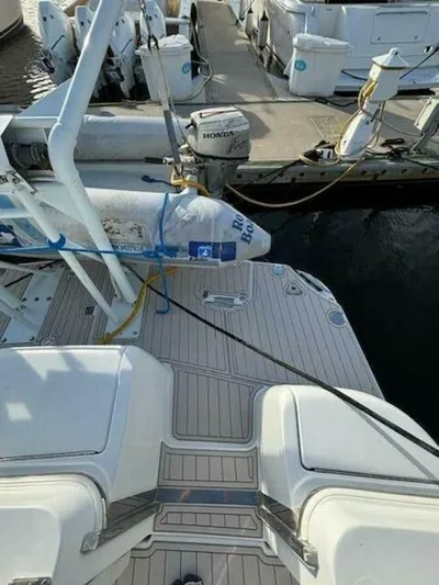 Escape Plan Yacht Photos Pics 2002 Carver 564 Cockpit - Image 85