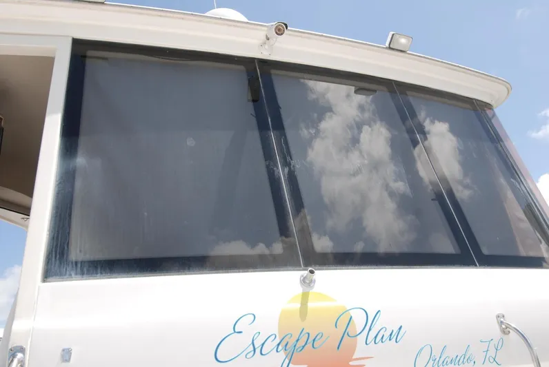 Escape Plan Yacht Photos Pics 2002 Carver 564 Cockpit - Image 80