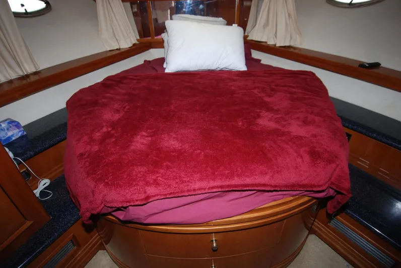 Escape Plan Yacht Photos Pics 2002 Carver 564 Cockpit - Image 33