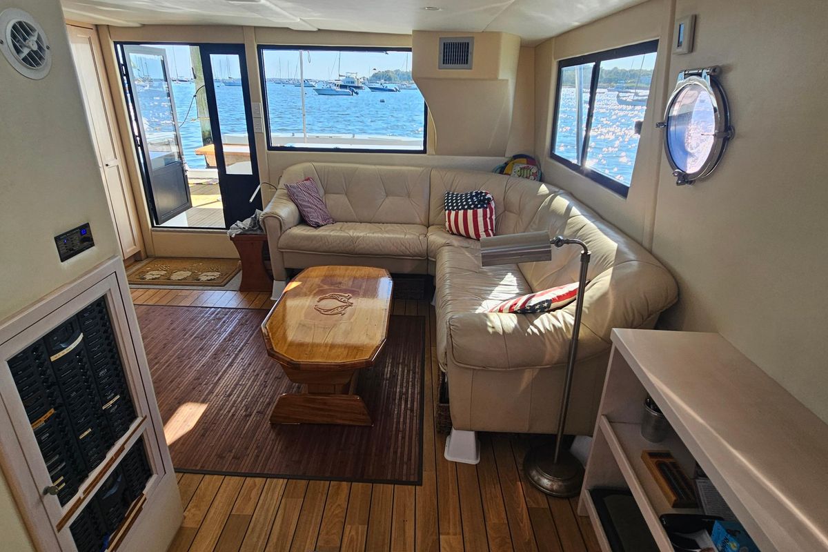 2005 Custom 54 