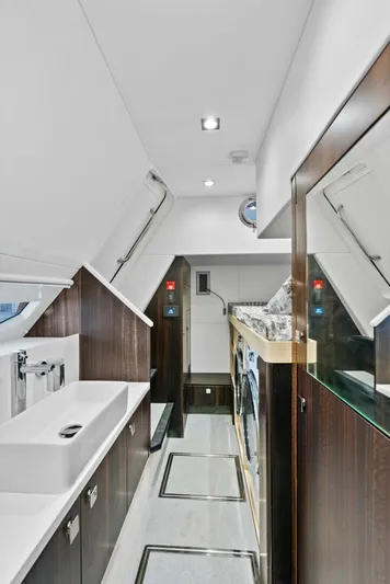 Our Trade Yacht Photos Pics 2024 Sunseeker Manhattan 55 - Image 24