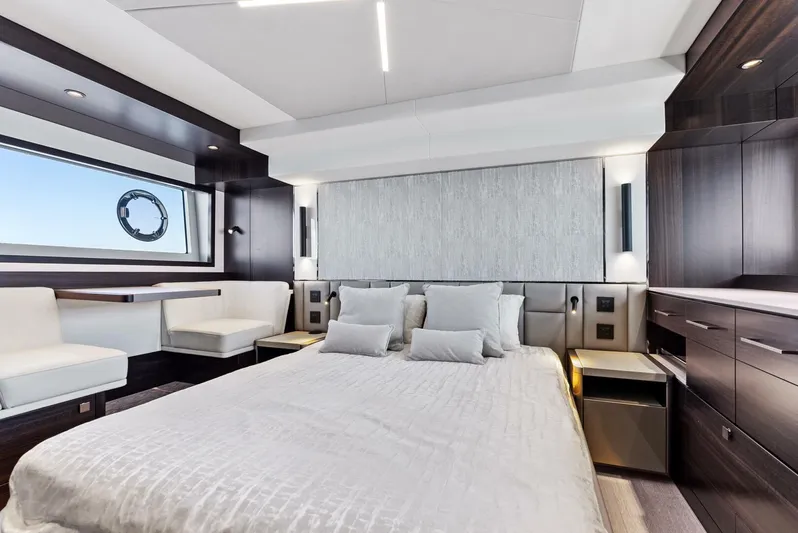 Our Trade Yacht Photos Pics 2024 Sunseeker Manhattan 55 - Image 18